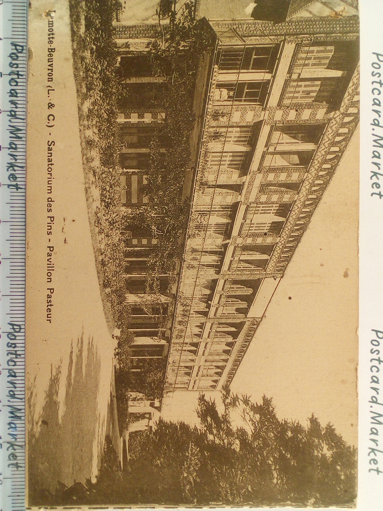 /France/FR_place_19xx_Lamotte-Beuvron. Sanatorium des Pins damaged.jpg